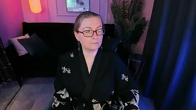 Alexandra Kind online show from 04/14/26, 11:55