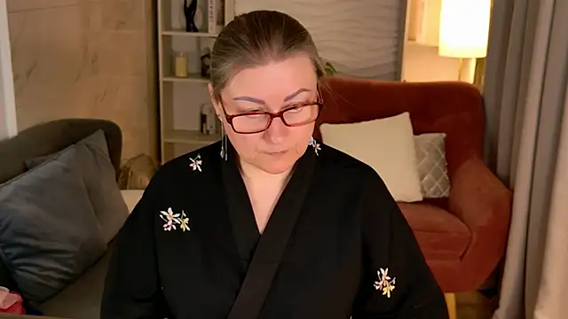 Alexandra Kind online show from 04/19/26, 08:55