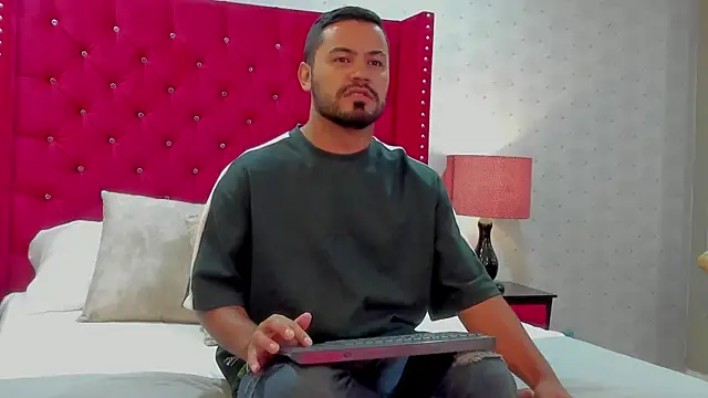 PaoloWalker online show from 04/18/26, 03:10