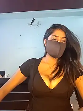 HotShanayaXO online show from 04/23/26, 04:35