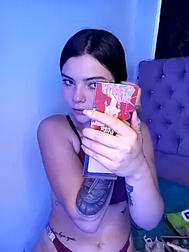 Dollce-fox online show from 04/18/26, 07:58