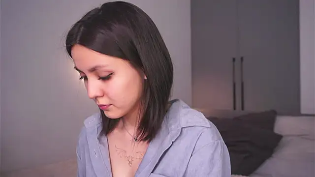 ElviraGounder online show from 04/20/26, 05:54