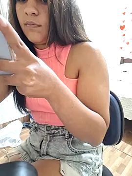 euahotmarii3 online show from 04/23/26, 09:28