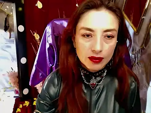 Queenscarlettsecret online show from 06/03/26, 05:40