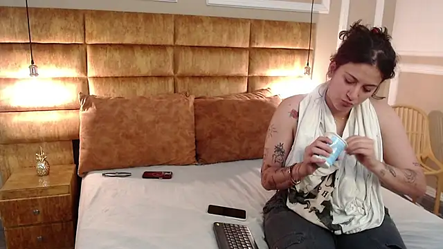 liaxxrose online show from 04/22/26, 08:10