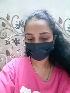 Lusi G online show from 04/19/26, 10:03