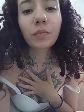 Aura Phone online show from 04/23/26, 01:18