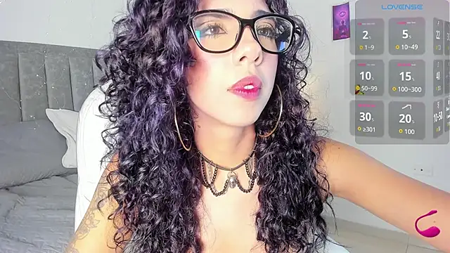Snapshot of Dalia_nix_ chatting on 06/04/26, 04:40 Dalia nix online show from 06/04/26, 04:40