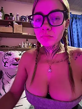 Violeta queen1 online show from 06/25/26, 03:28