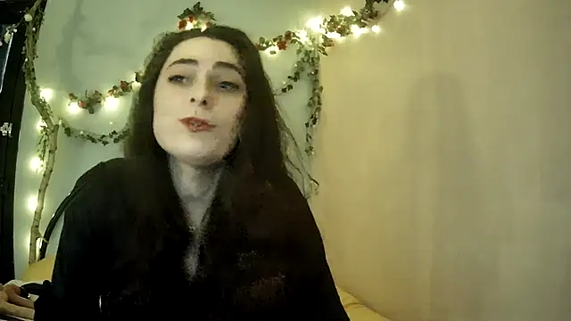 missclochette online show from 04/21/26, 12:00