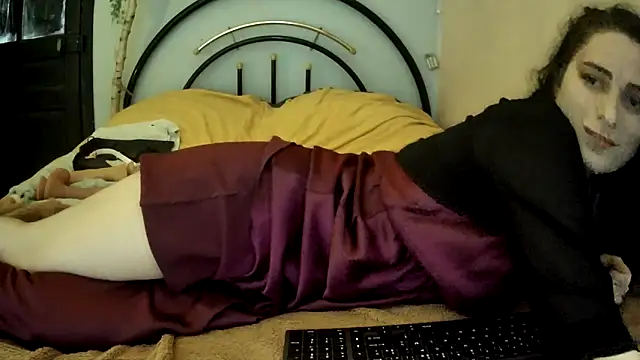 missclochette online show from 04/23/26, 12:29