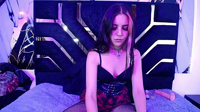 amberblackcs01 online show from 04/22/26, 03:02