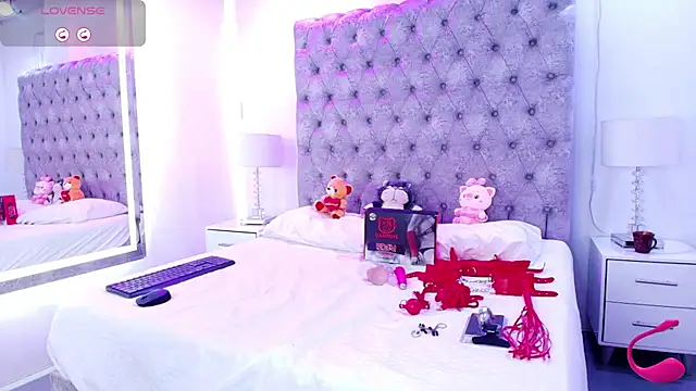 Zoe M00n online show from 06/15/26, 07:27