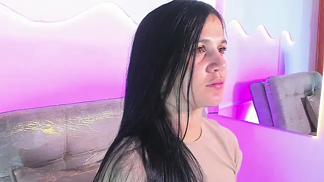 MiaMalcova   online show from 04/18/26, 08:53