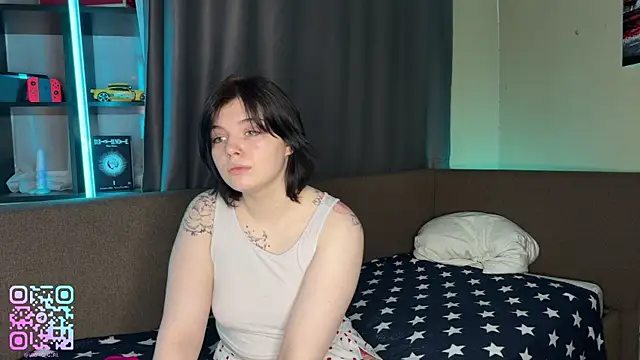 LoveIyBarbie online show from 04/21/26, 07:17