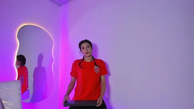 AdharaHamilton  online show from 04/20/26, 12:57