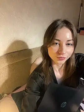 MillaLiie online show from 05/10/26, 08:47