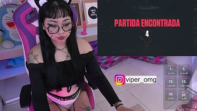 Snapshot of MakiGG_ chatting on 04/28/26, 11:54 MakiGG online show from 04/28/26, 11:54