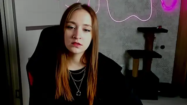 sara rosseee online show from 04/23/26, 04:31