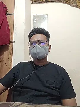 Snapshot of hot_boy995 chatting on 06/14/26, 04:20 hot boy995 online show from 06/14/26, 04:20