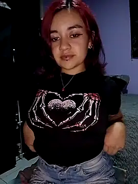 LucyStarveil online show from 04/28/26, 08:58