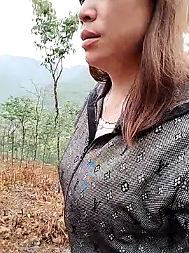 Cong2211 online show from 04/18/26, 12:47