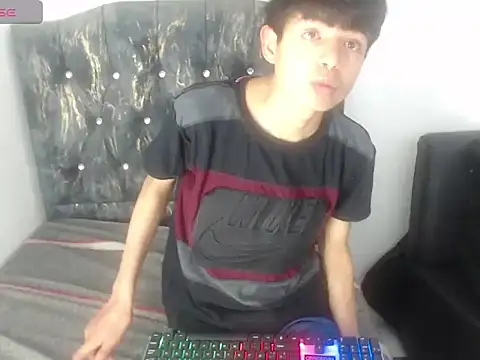 alex it0 online show from 04/17/26, 07:17