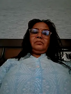 Shalini3456 online show from 04/18/26, 04:49