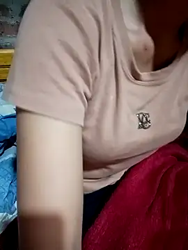 Elena Mia online show from 04/18/26, 08:20