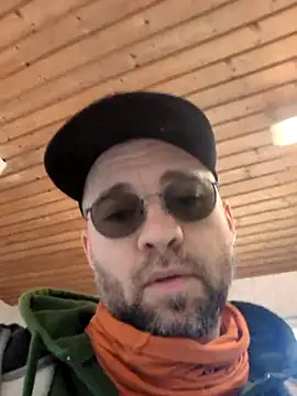 gayboyx77 online show from 04/21/26, 09:59