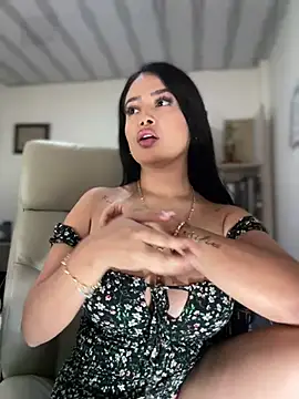 Snapshot of Sara_fun chatting on 03/10/25, 03:41 Sara fun online show from 03/10/25, 03:41