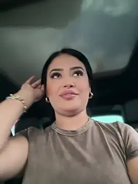 Snapshot of Sara_fun chatting on 03/17/25, 08:51 Sara fun online show from 03/17/25, 08:51