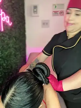 Snapshot of Sara_fun chatting on 03/19/25, 05:50 Sara fun online show from 03/19/25, 05:50