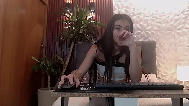 ariana club online show from 04/22/26, 09:16