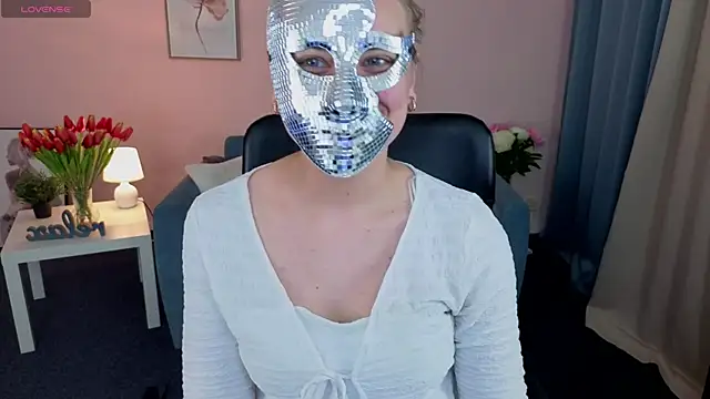 Snapshot of DanaHurt1 chatting on 06/22/26, 08:39 DanaHurt1 online show from 06/22/26, 08:39