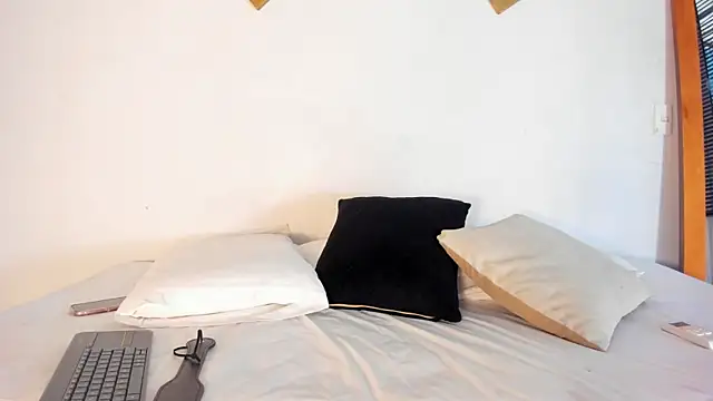 MiaNyxx online show from 04/22/26, 11:34