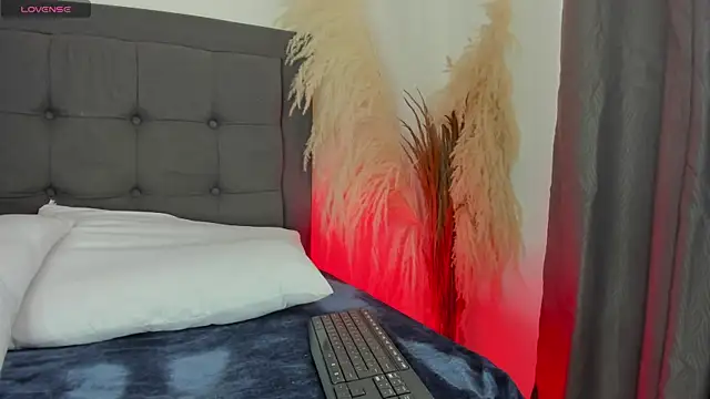 hanna-baker01 online show from 07/14/26, 02:56