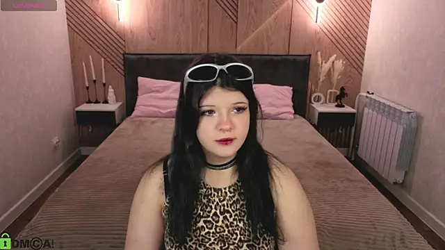 Kimberly Williams13 online show from 04/22/26, 09:44