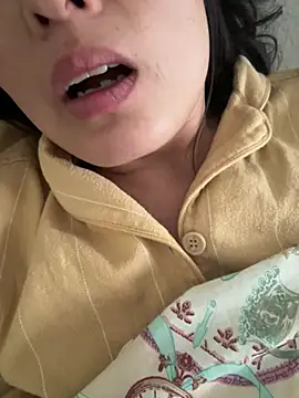 Faye-baby online show from 04/17/26, 12:35