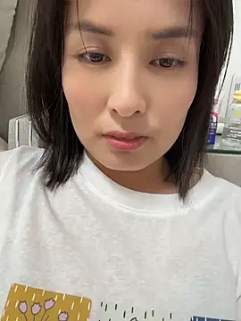 Snapshot of Faye-baby chatting on 06/14/26, 02:41 Faye-baby online show from 06/14/26, 02:41