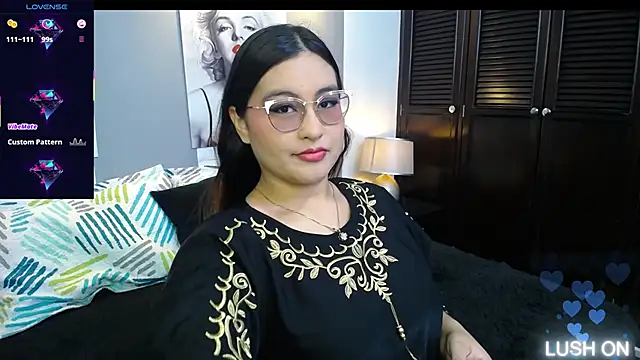 jhanvi umarani online show from 04/22/26, 07:04