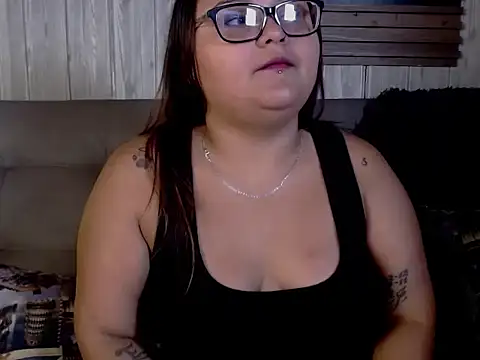 Luna  Cortez online show from 04/17/26, 02:31