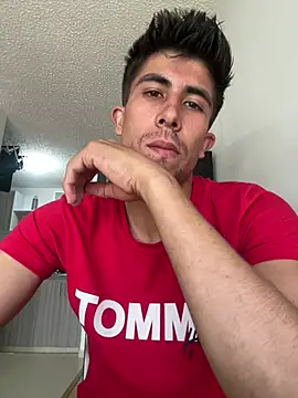 Luis-avatar online show from 04/21/26, 06:23