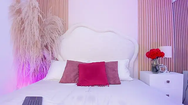 Luna vans online show from 04/20/26, 08:32