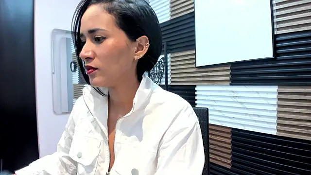 Snapshot of Scarleth-Foxx chatting on 06/19/26, 08:12 Scarleth-Foxx online show from 06/19/26, 08:12
