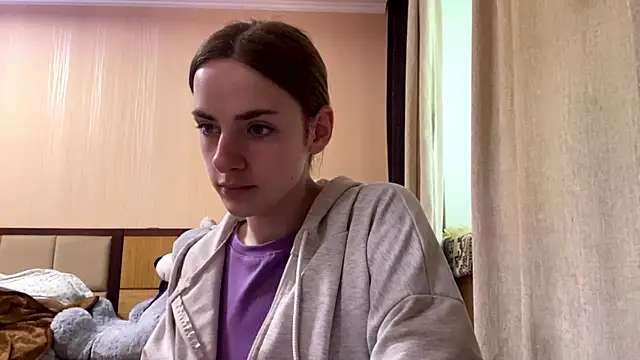 Snapshot of selianderol chatting on 06/15/26, 07:32 selianderol online show from 06/15/26, 07:32
