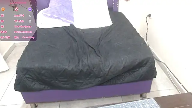 lunadreadd online show from 04/21/26, 02:51