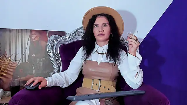 Snapshot of MistressKasandra chatting on 07/01/26, 04:14 MistressKasandra online show from 07/01/26, 04:14
