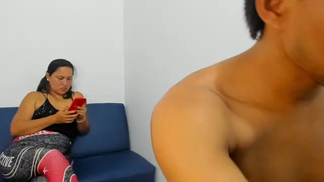 renataa21 online show from 04/27/26, 01:47