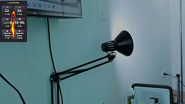 sary hott  online show from 04/19/26, 06:10